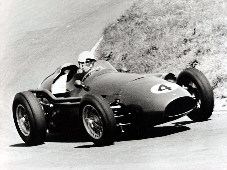  Aston Martin DBR4 1959 года  (фото 5 из 22)